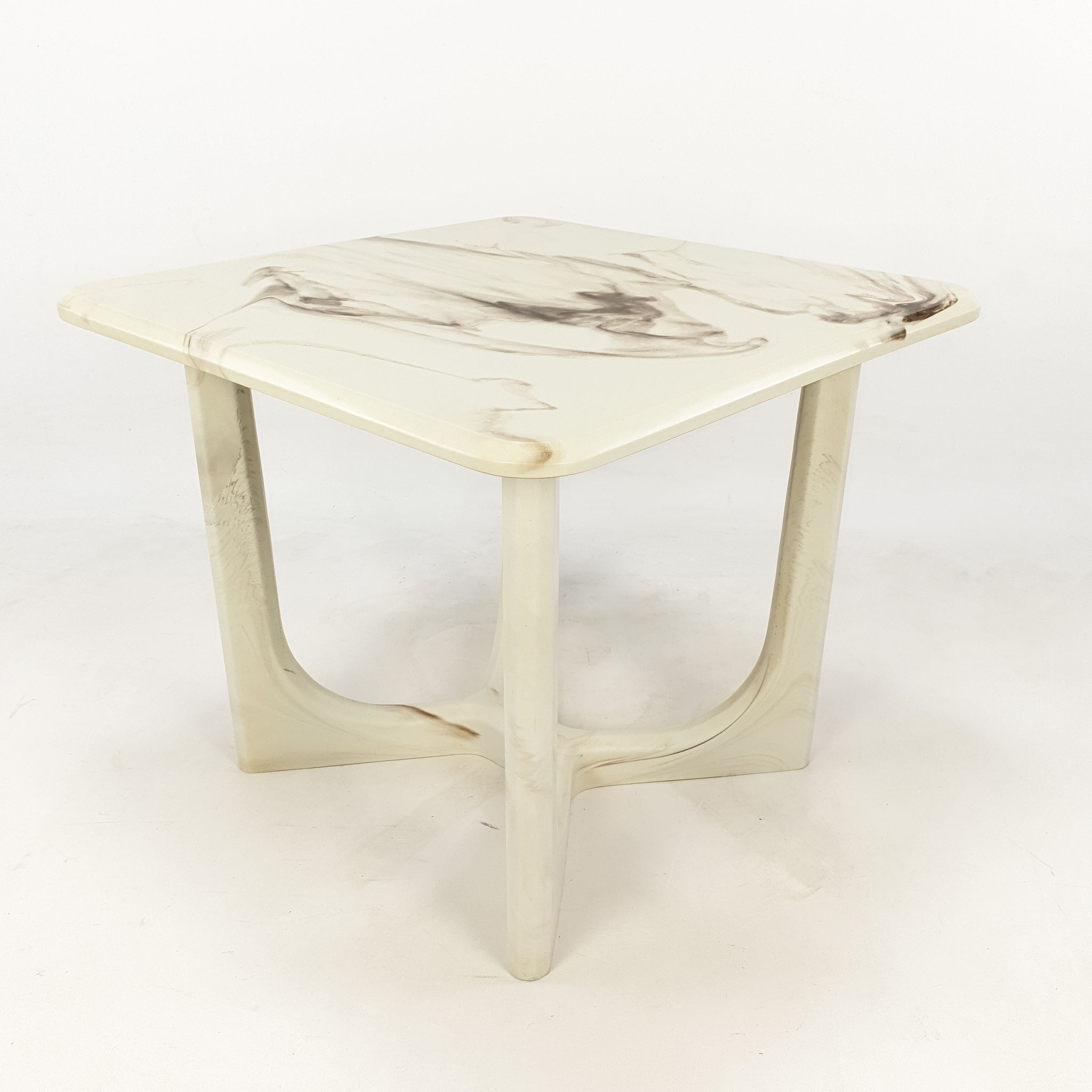 Table basse italienne marmorino du milieu du siècle, années 1950