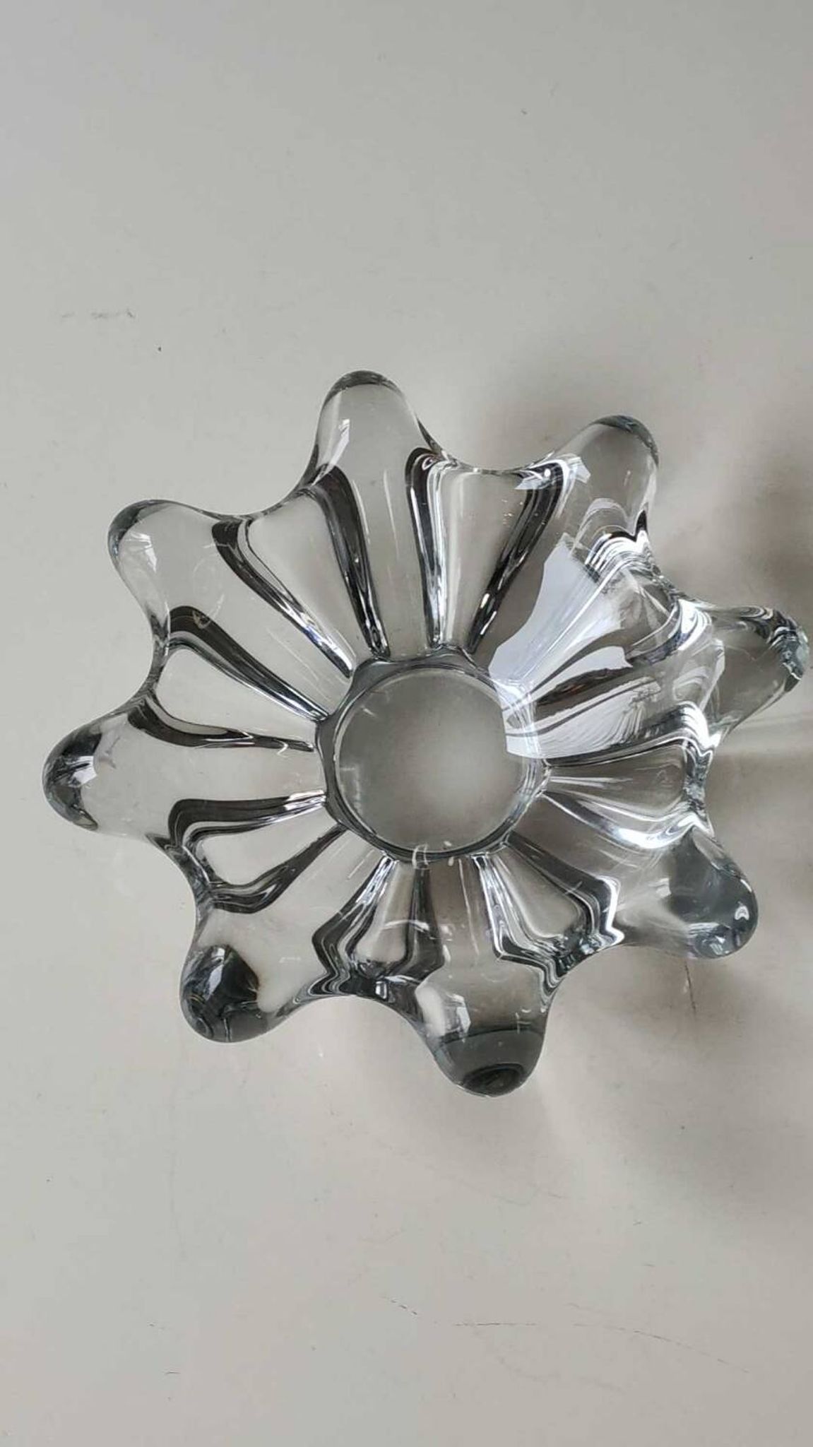 Large pocket organic floral shape/Corolla/Starry. Art Vannes France unsigned. Crystal.