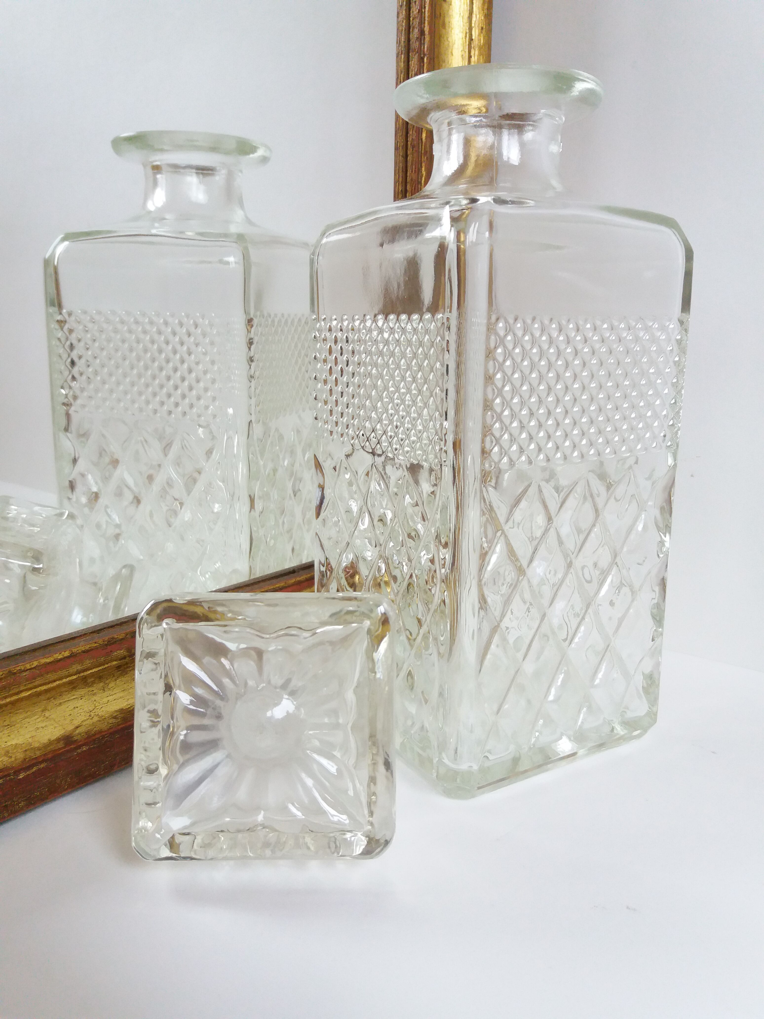 Chiselled glass whisky carafe