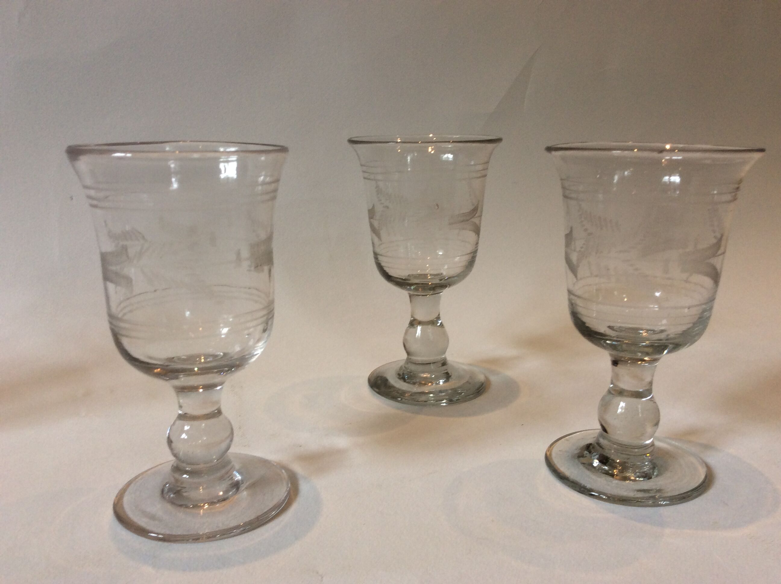 Set de 6 verres gravés soufflés
