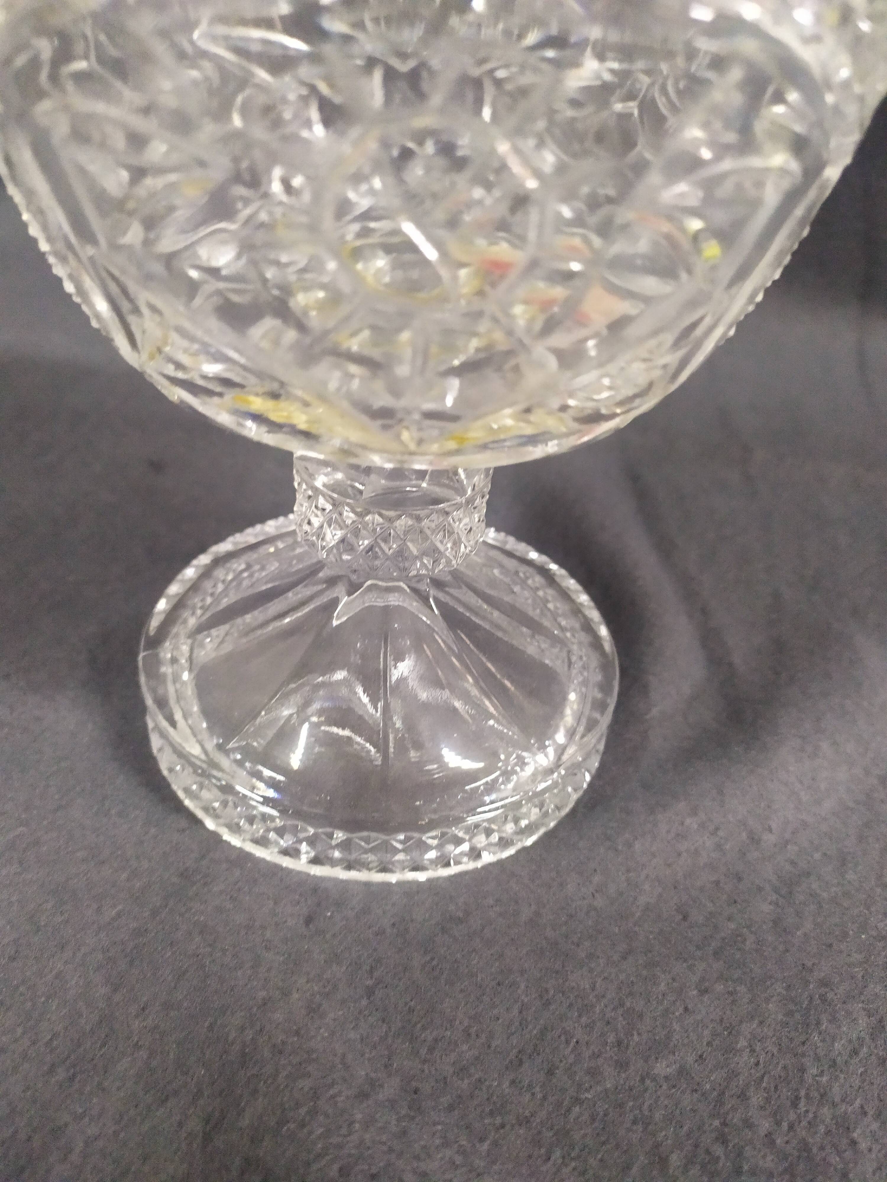 Sugar candy drager vintage crystal on foot 28cm