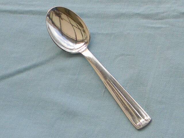 Set of 12 Art Deco silver-plated metal teaspoons. DIXI.
