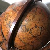 Rolling globe bar