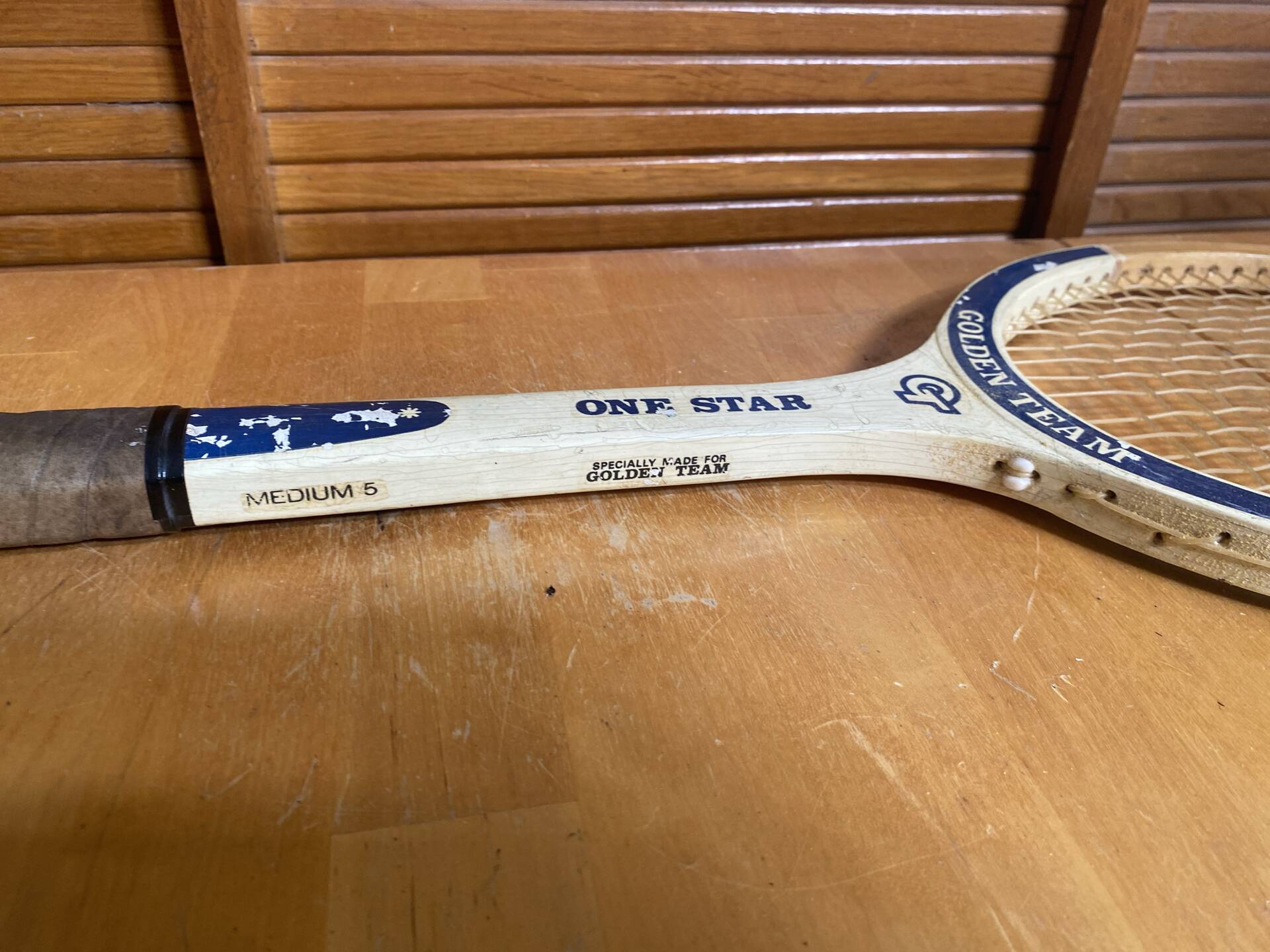 Old Tennis Racket ONE STAR Golden Team Wood Vintage Sport #E213