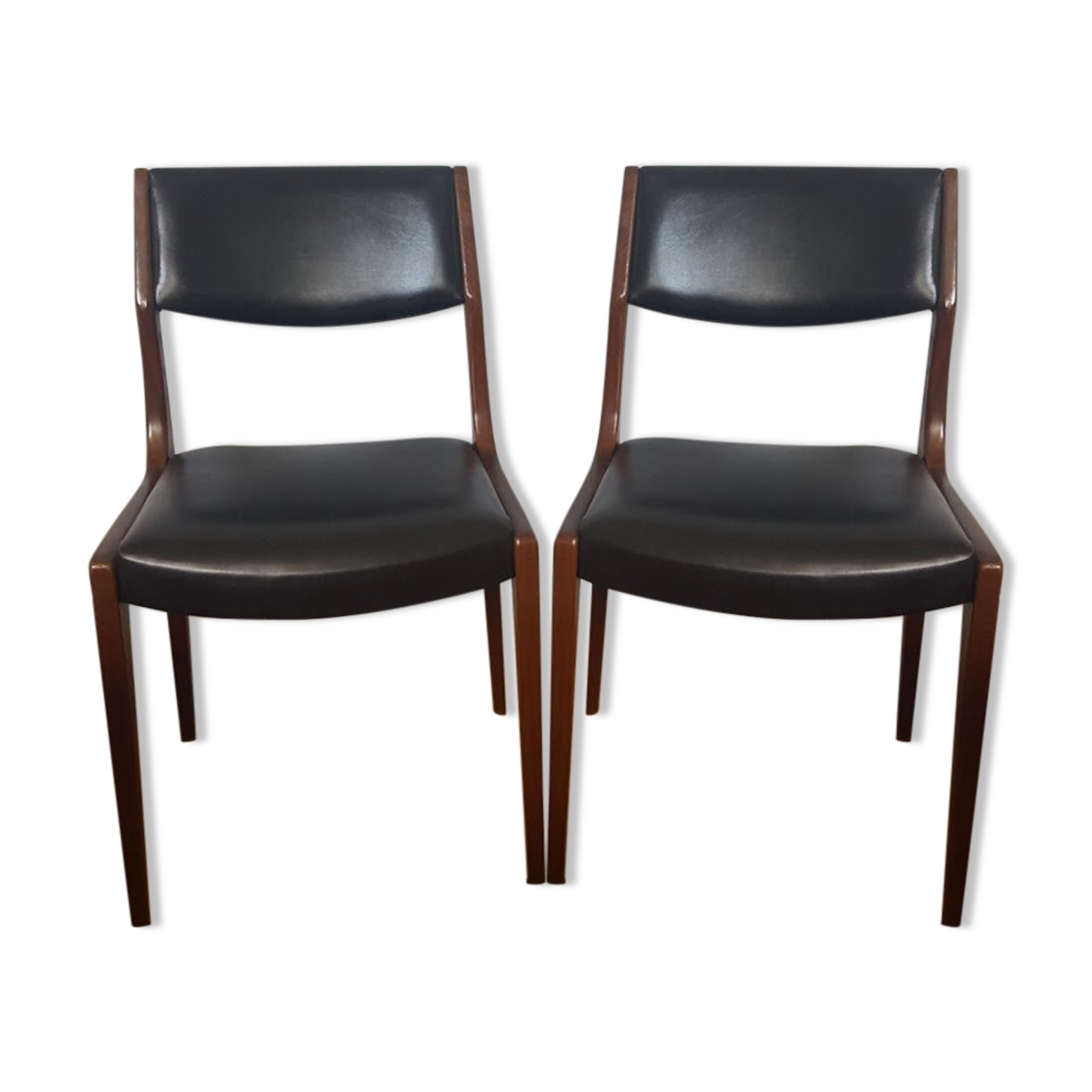 Lot of scandinavian chairs