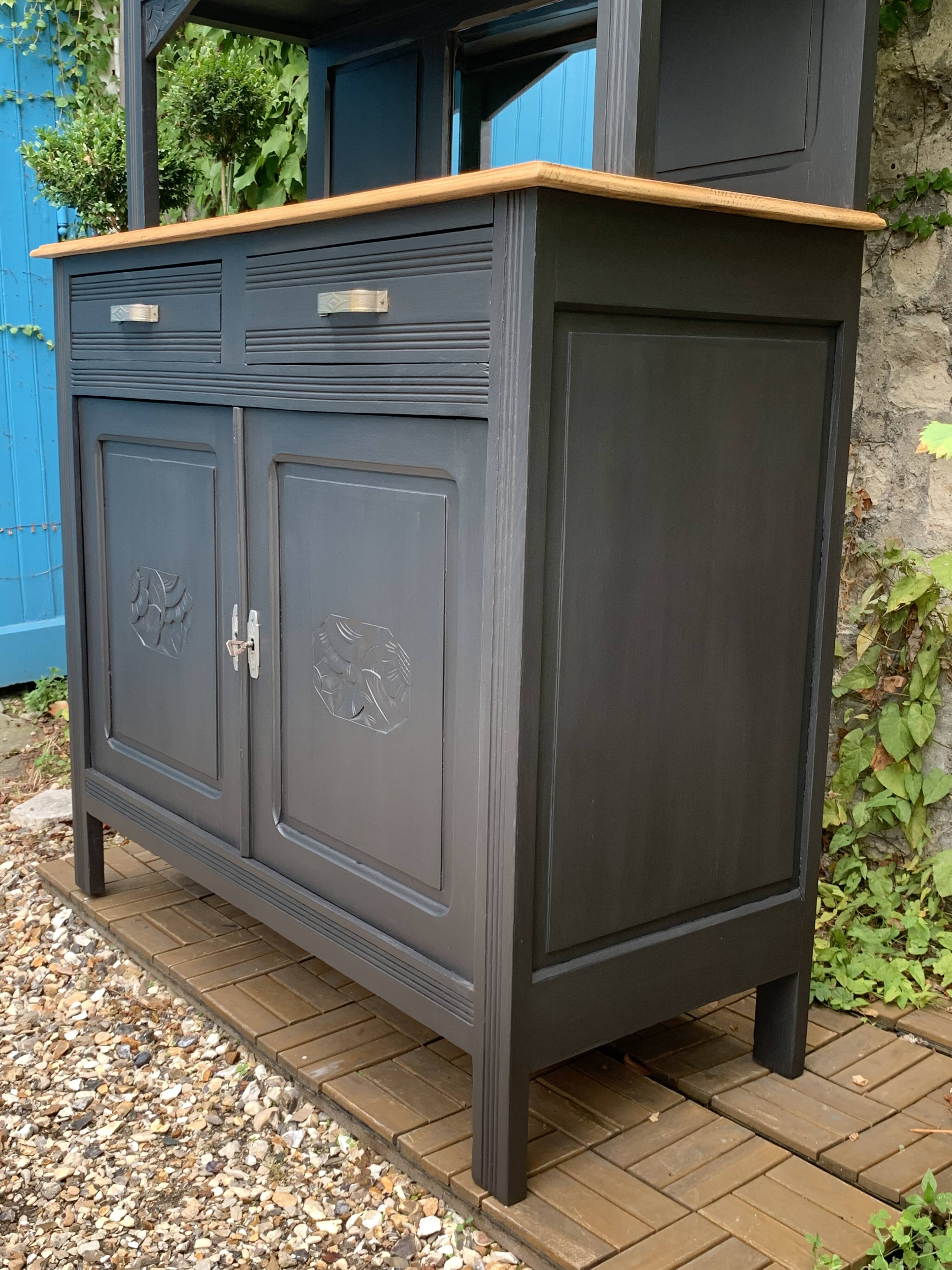 Parisian art deco buffet in solid walnut 1930