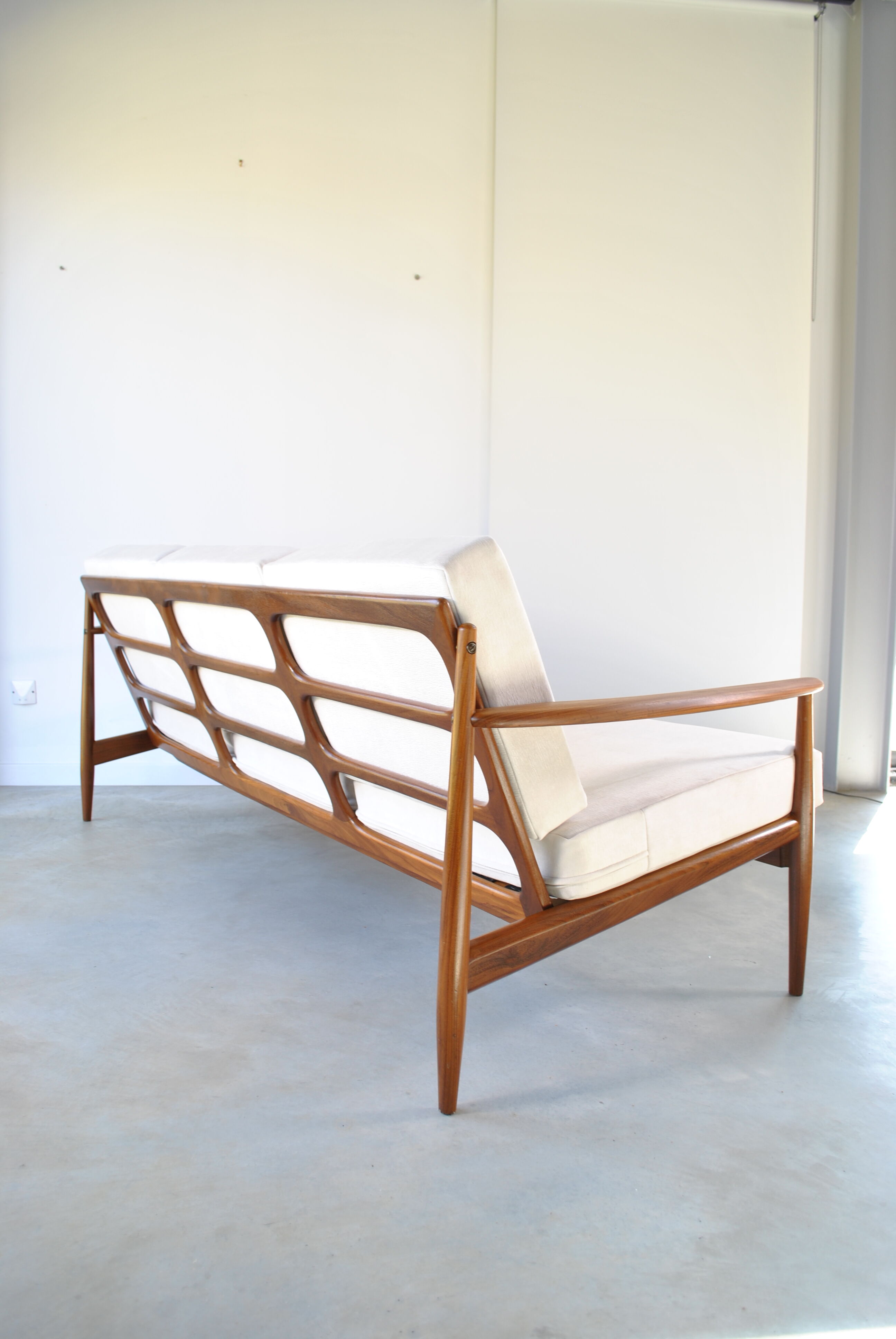Danish scandinavian sofa distributed to Roche Bobois 1960