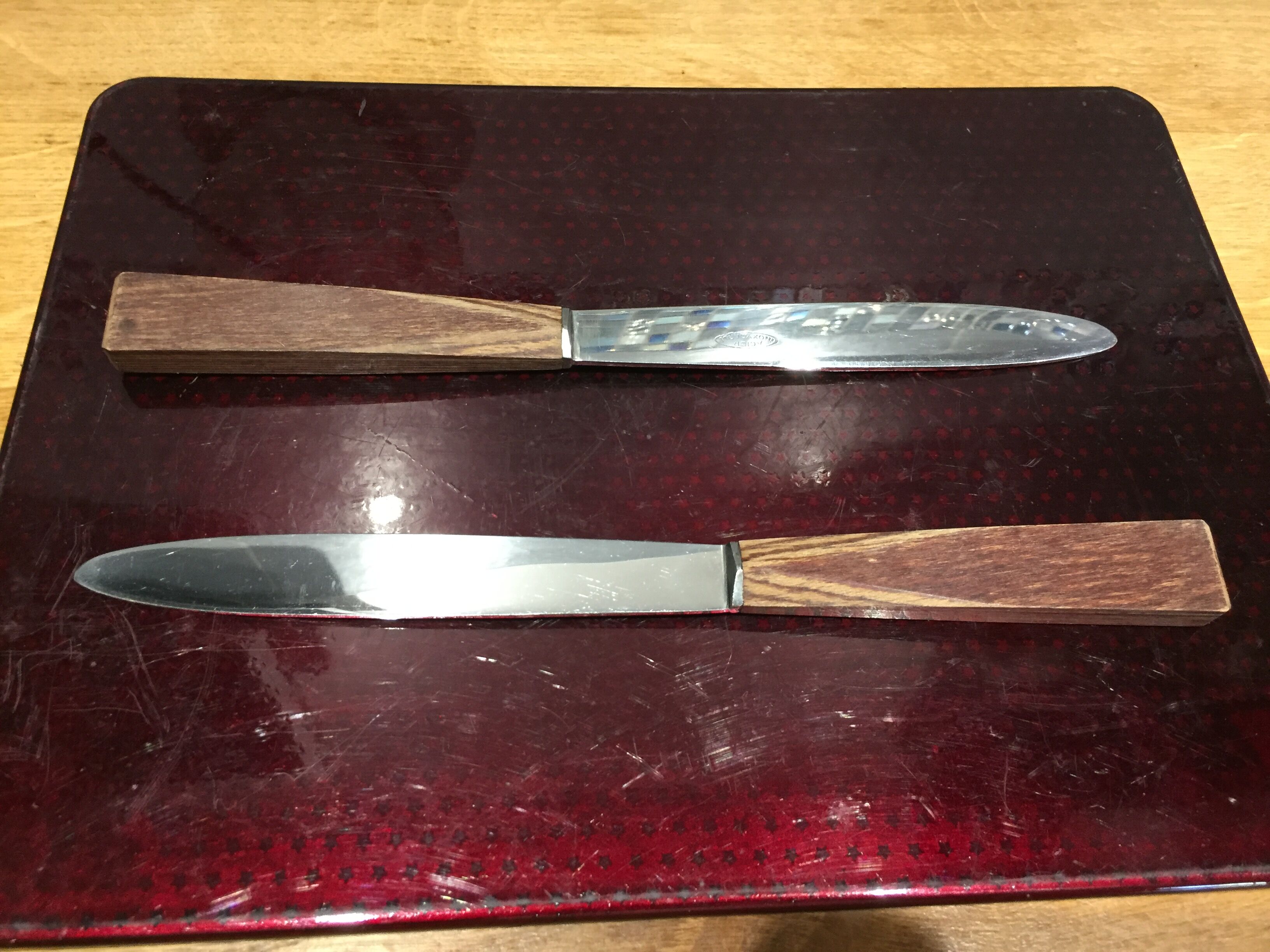 Box of 12 vintage table knives