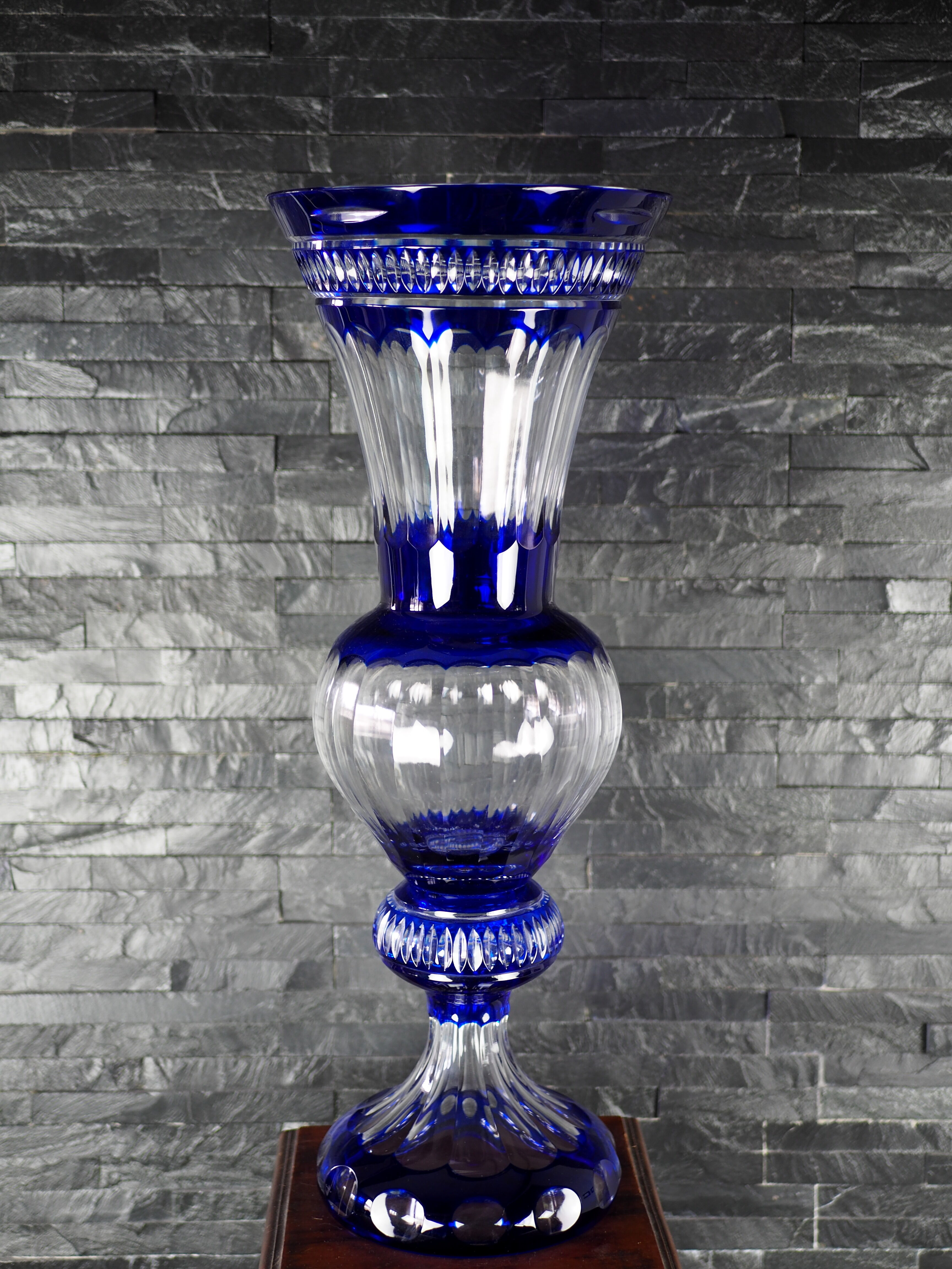 Cobalt blue carved crystal vase - Cristallerie de Lorraine