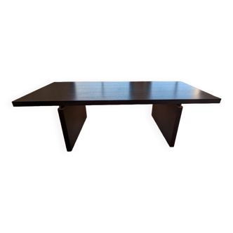 Ligne Roset Invitation model dining table