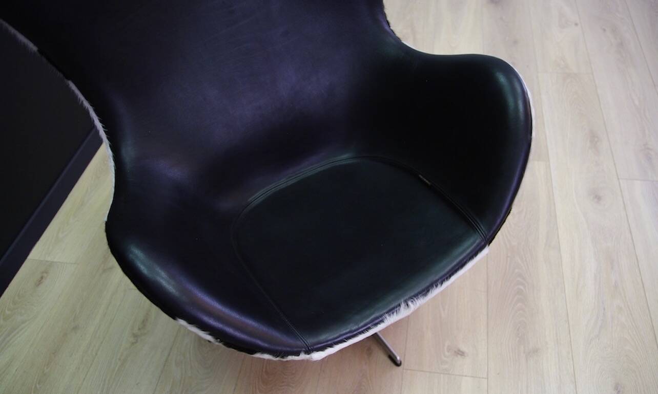 Egg chair de Arne Jacobsen en cuir de vache