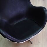 Arne jacobsen the egg chair cow leather