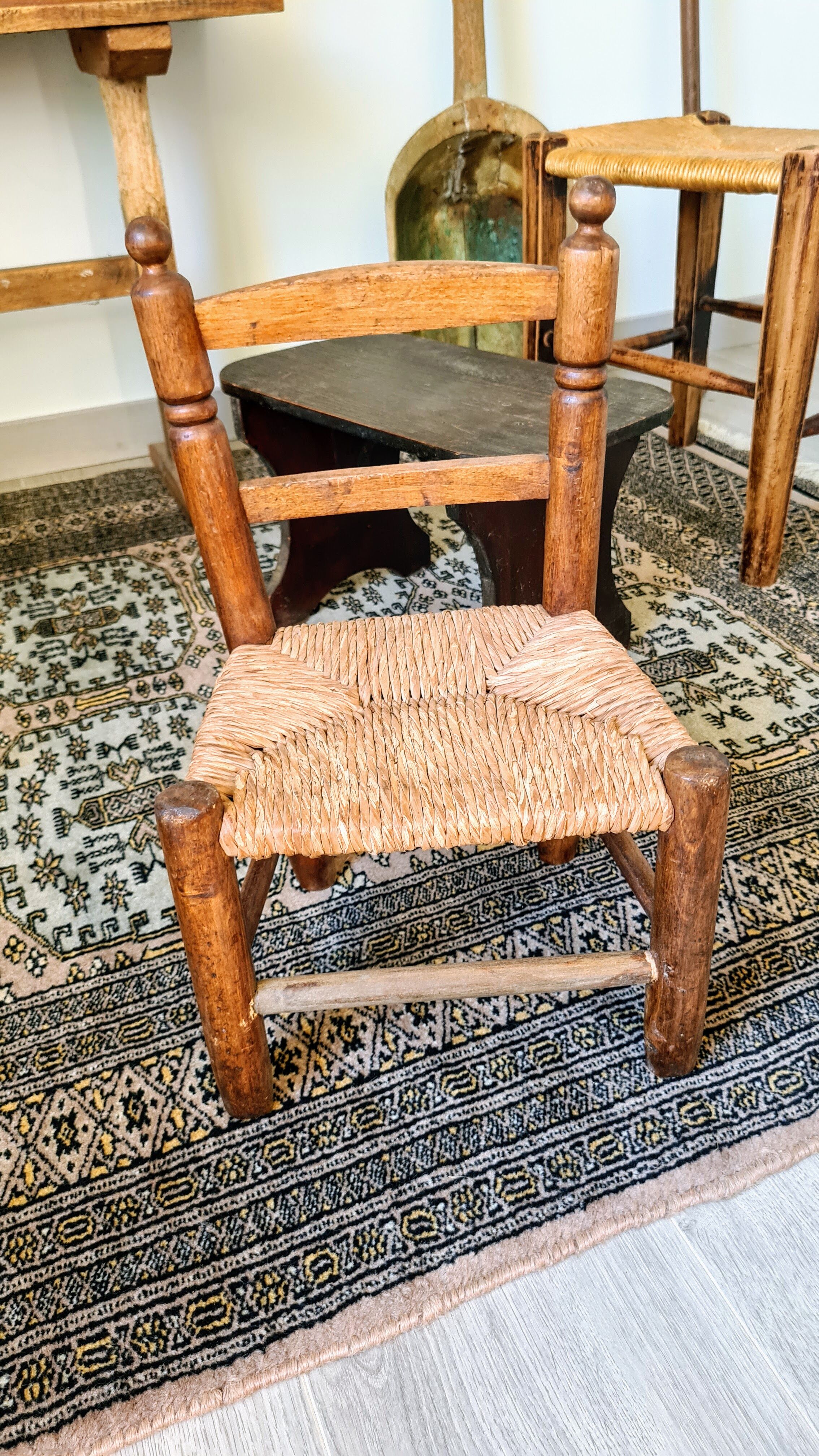 Chaise enfant campagnarde paillée