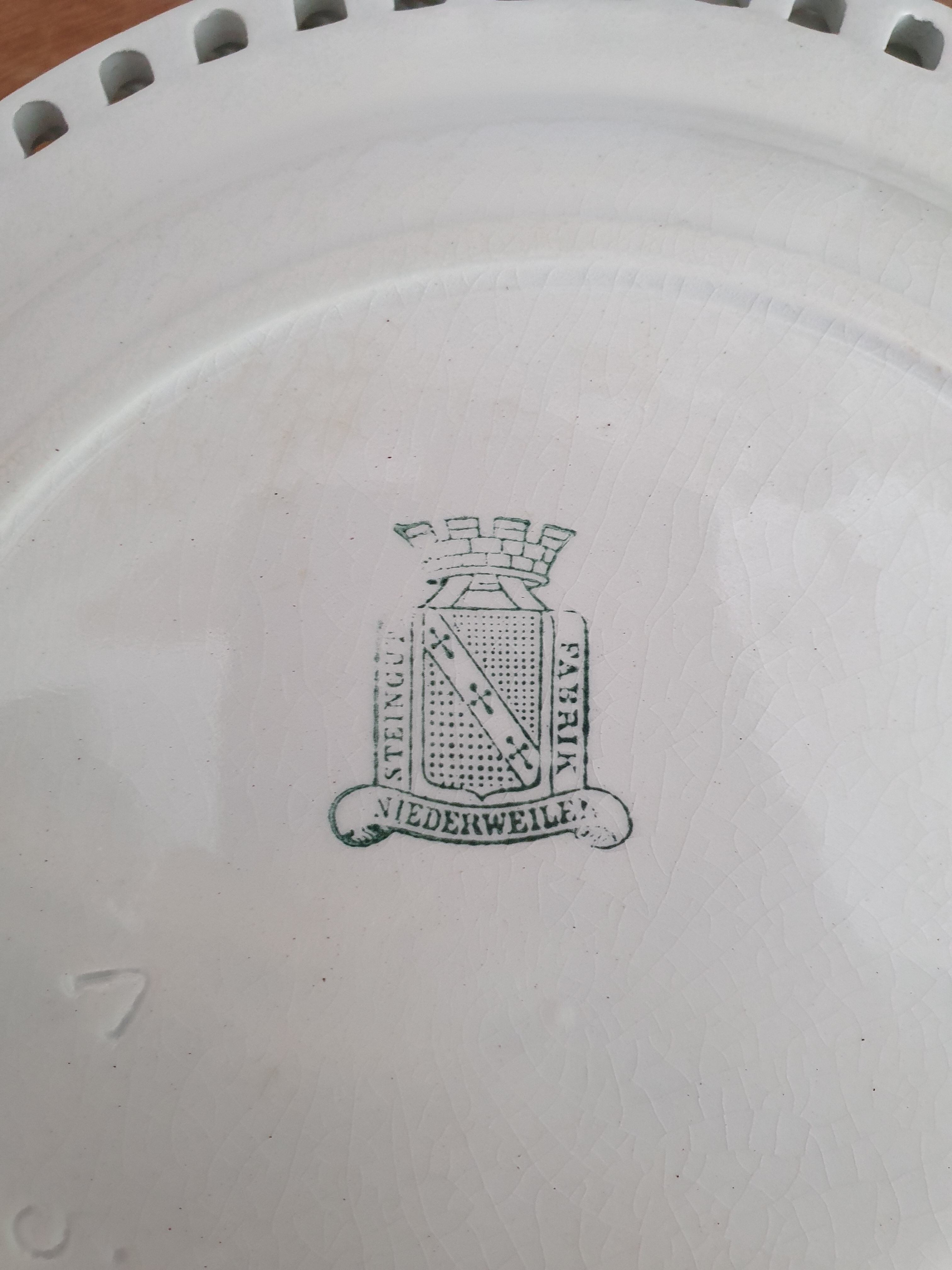 4 lace plates