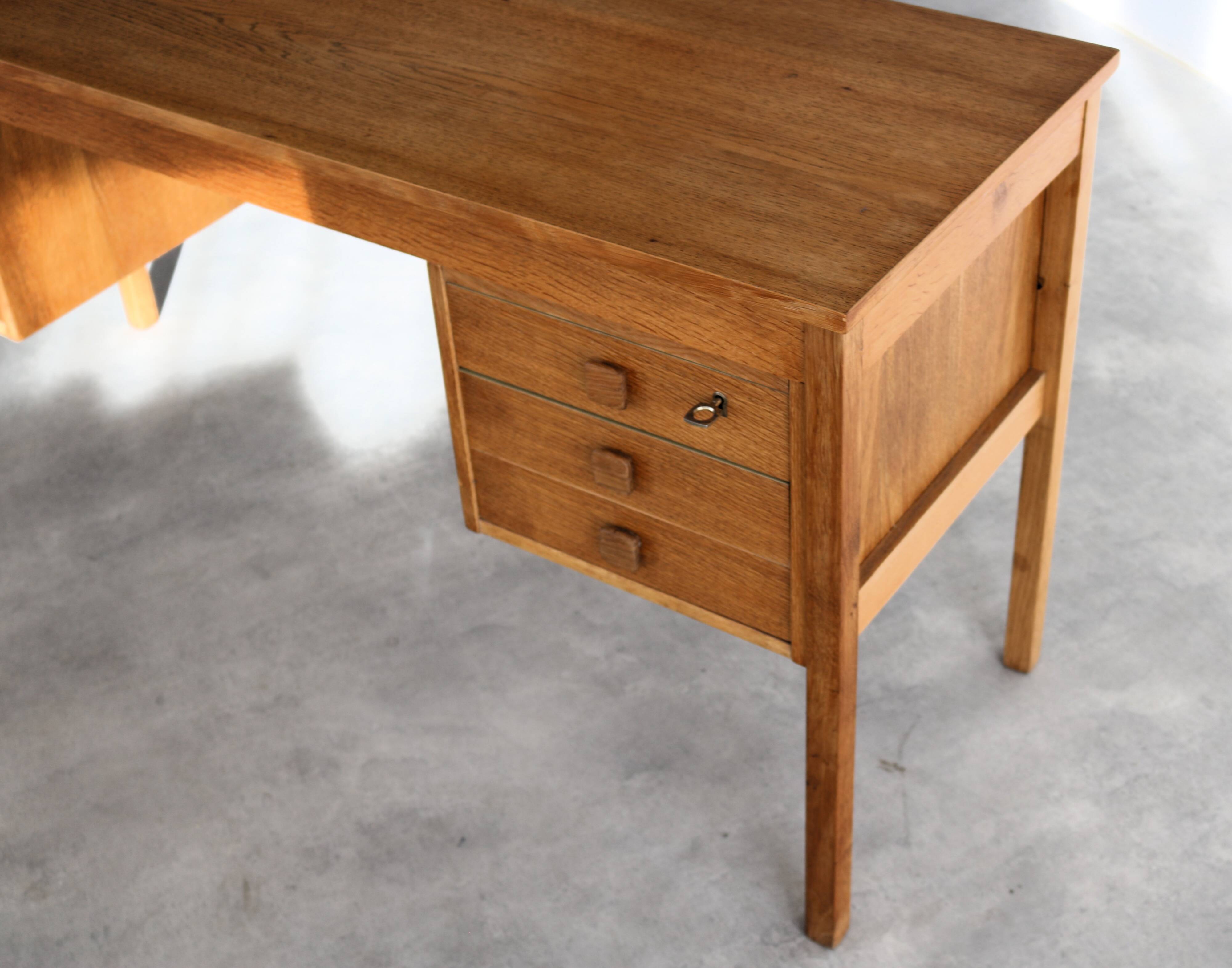 vintage desk | office | oak | 60s | danish