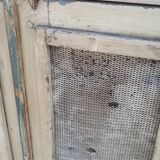 Ancienne armoire garde manger en bois avec portes grillagées