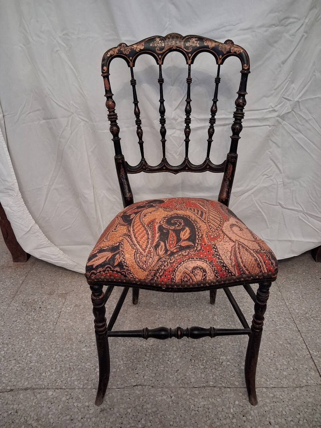 Chaise Napoléon III en bois noirci