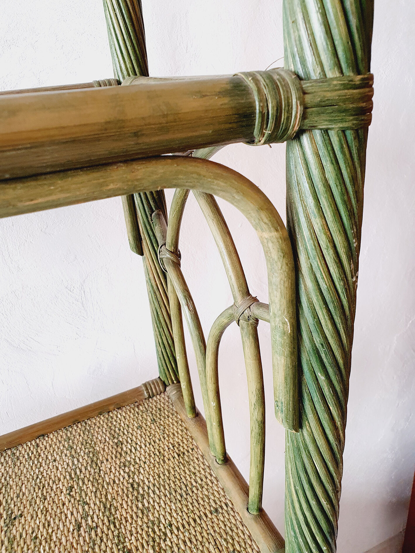 Bamboo shelf & green rattan