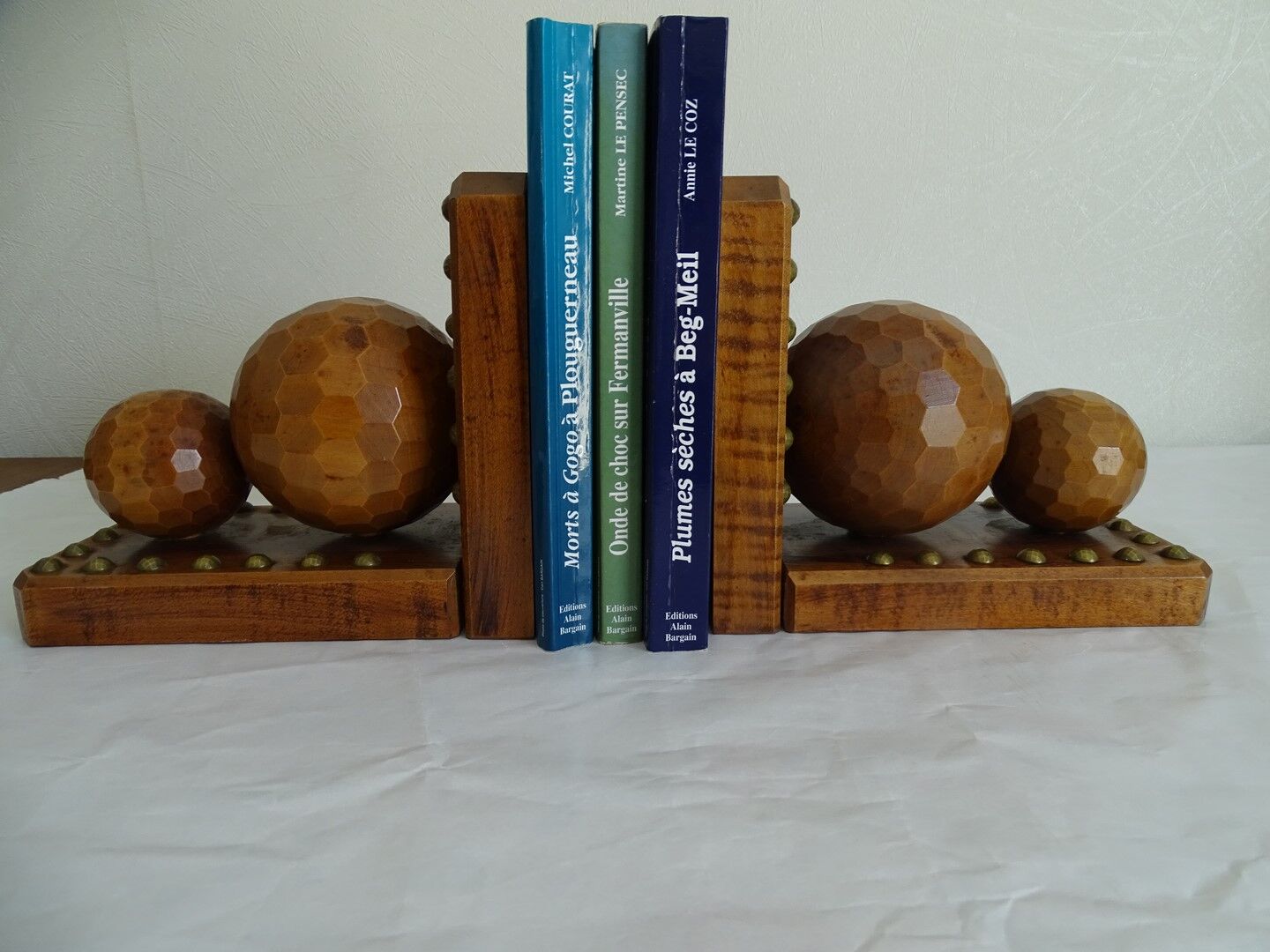 Solid wood book greenhouses