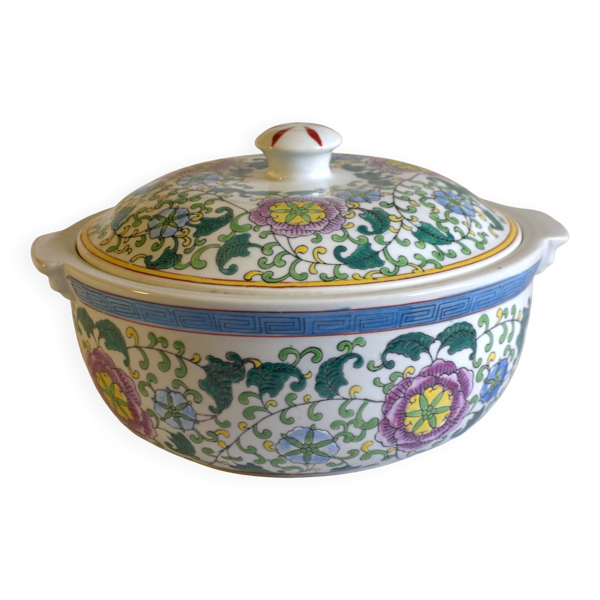 Soupière / plat avec couvercle en porcelaine de chine, décors floraux