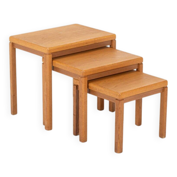 Tables gigognes en chêne vintage par Van Den Berghe Pauvers, années 1970, ensemble de 3