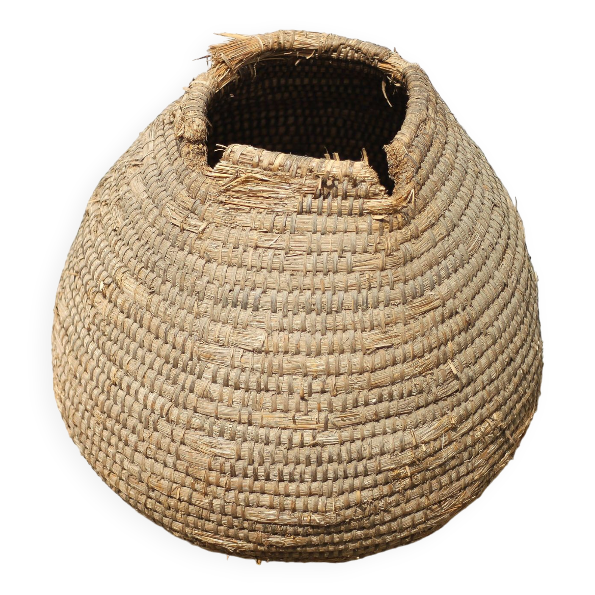 Old basket, burgundy straw and bramble, woven basket, interior decoration, pantry, flowerpot