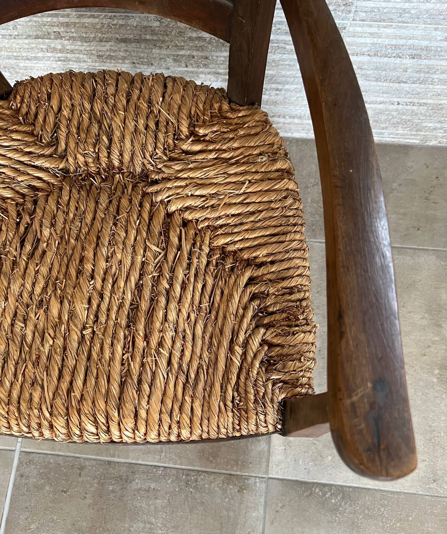 Fauteuil paillé campagnard XIXem en chataigné