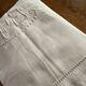 Drap brodé ancien monogramme FD