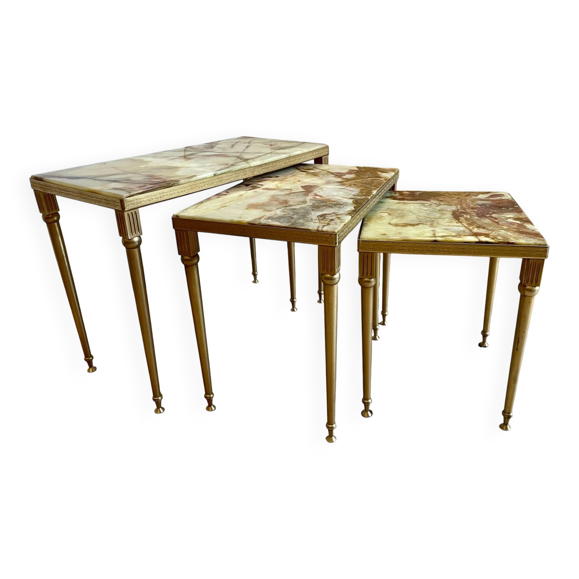 Set of 3 vintage nesting tables in onyx and gold metal from the 1970s.