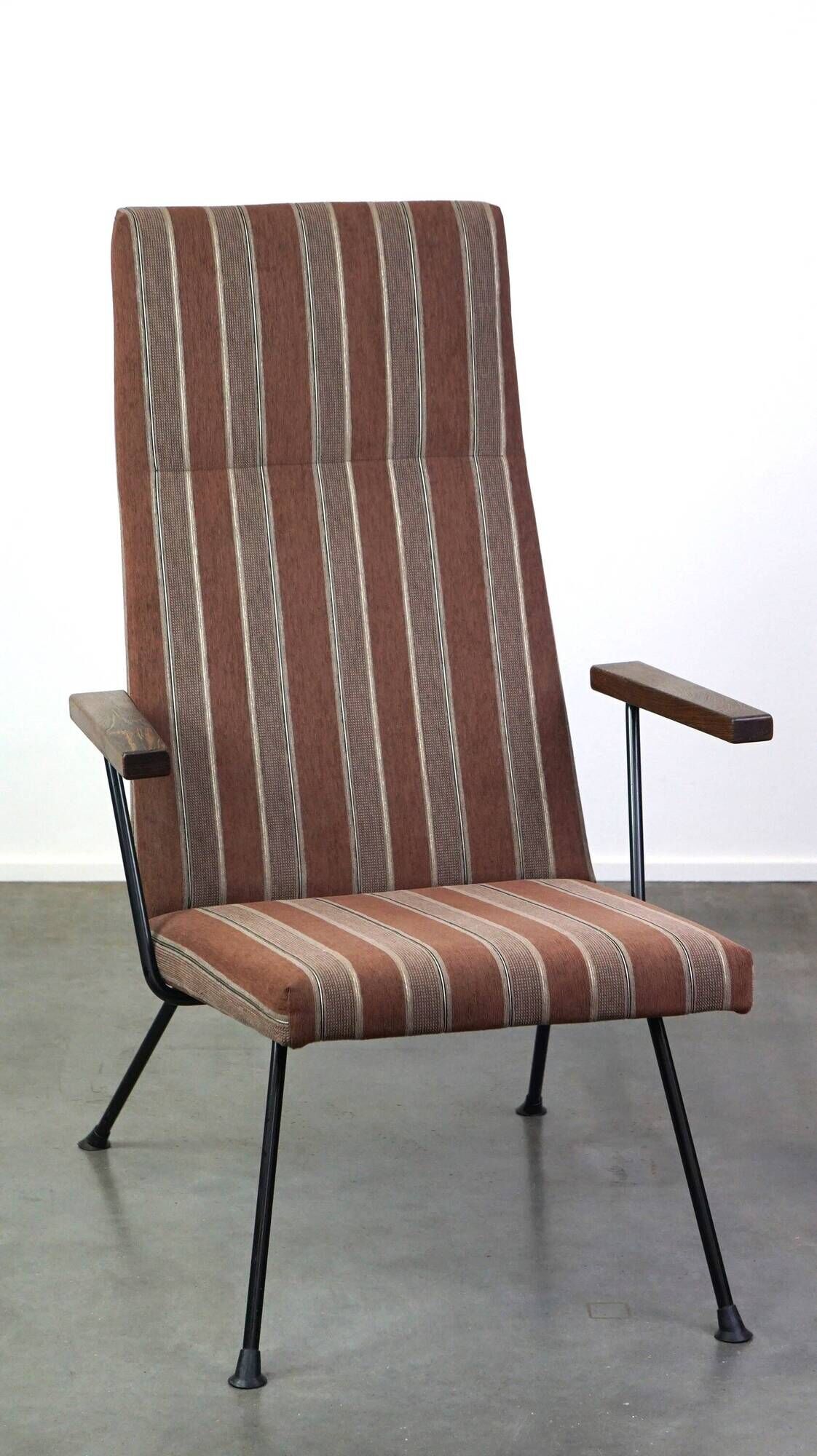 Vintage 50s/60s design armchair with high backrest, model 1410 by Gispen