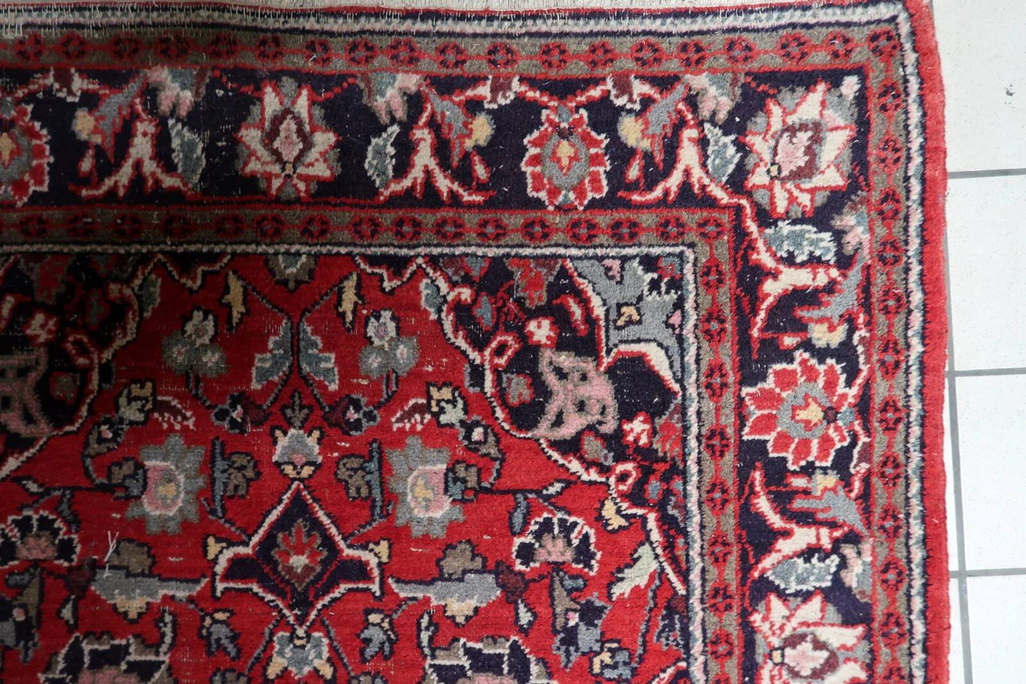 Handmade vintage Persian Hamadan rug 132cm x 196cm, 1950s