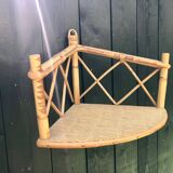 Corner shelf