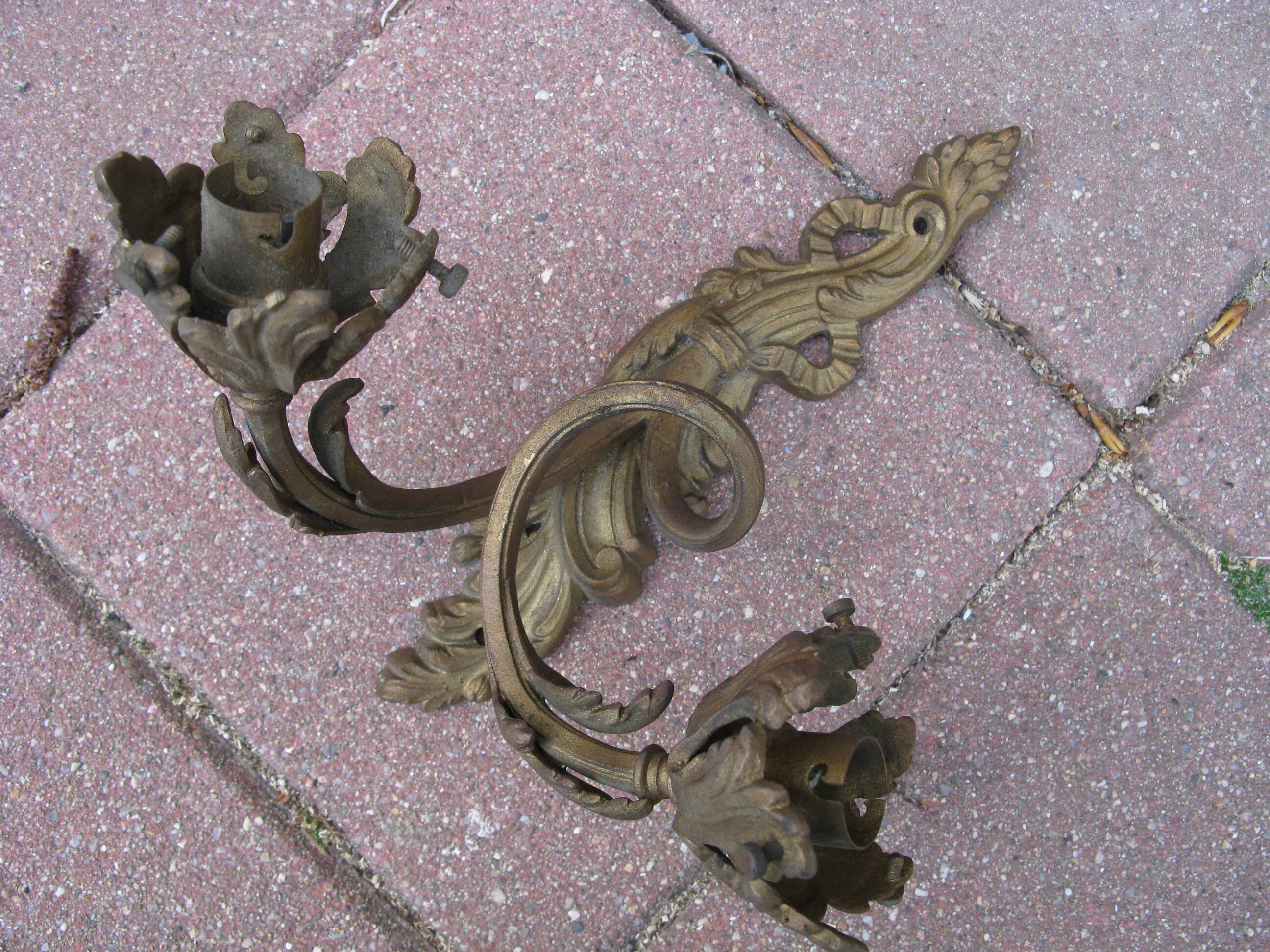 bronze wall light in the rococo style from the late 19th century