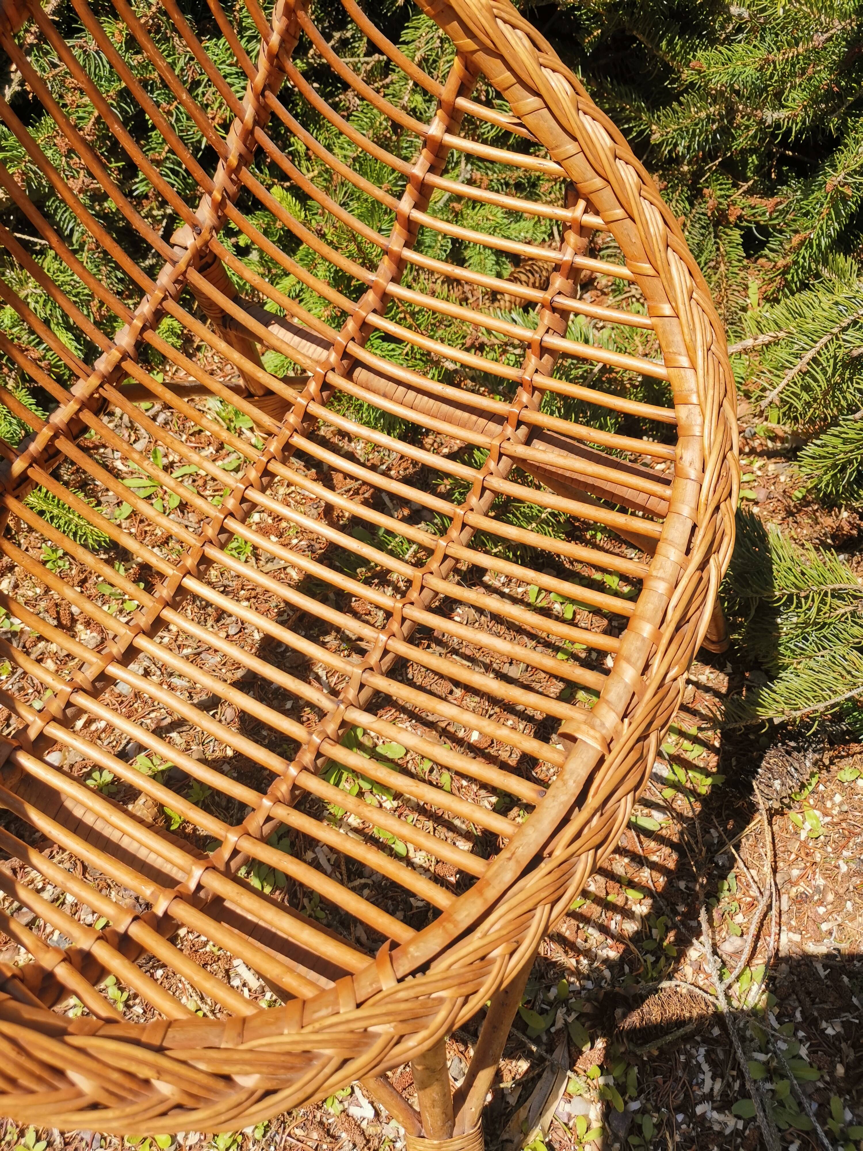 Wicker child seat