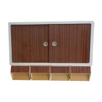 1970 plastic medicine cabinet 3 tones flair style