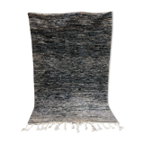 Black carpet found 152x227cm
