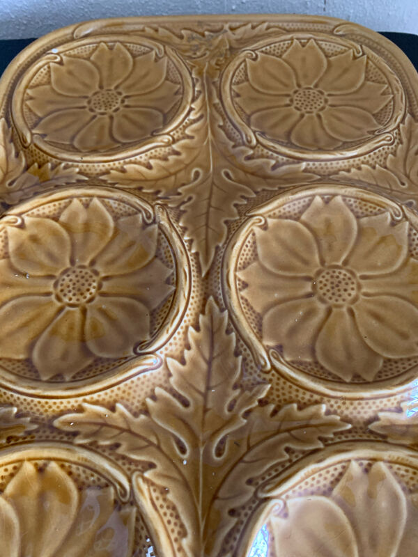 Service à artichauts barbotine Gien