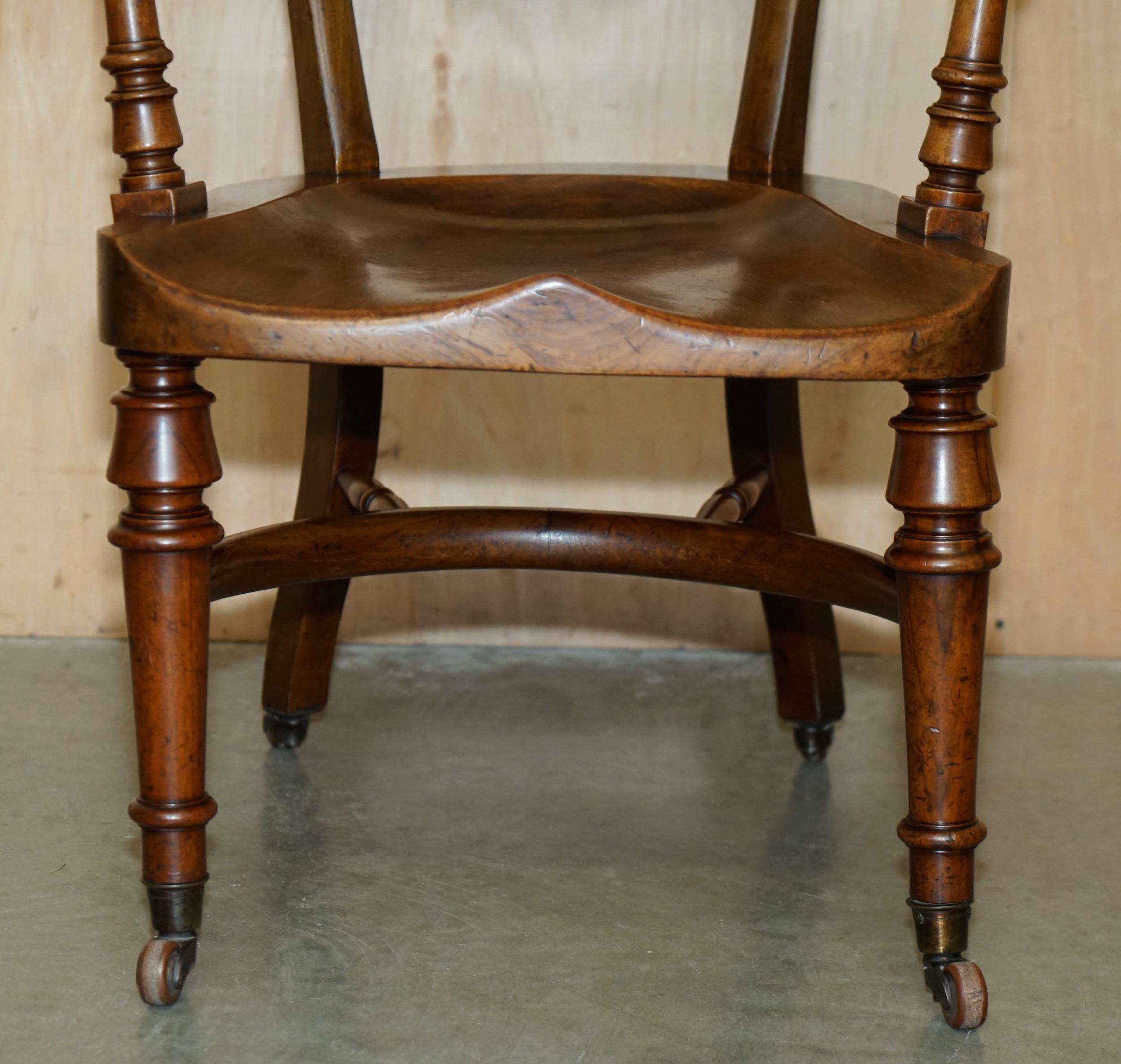 Victorian captain's chair in mahogany and leather