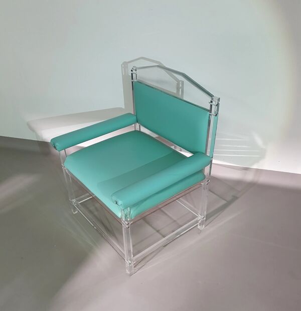Chaise rare en plexiglas / acrylique / années 80