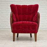 Années 1960, design danois, fauteuil en tissu rouge cerise, très bon état d’origine.