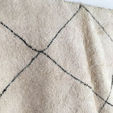 Moroccan Berber carpet Beni Ouarain ecru with black diamonds 300x217cm