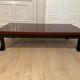 Table basse laque rouge et or 1970s