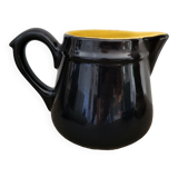 Old navy and yellow pitcher