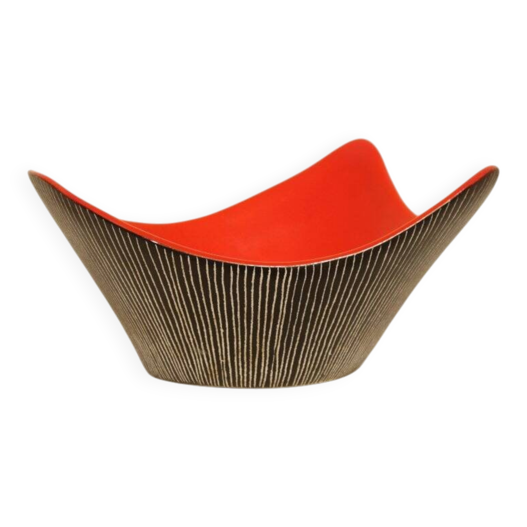 Large ceramic bowl by Jean de Lespinasse