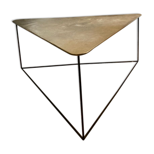 Table basse métal doré - triangulaire