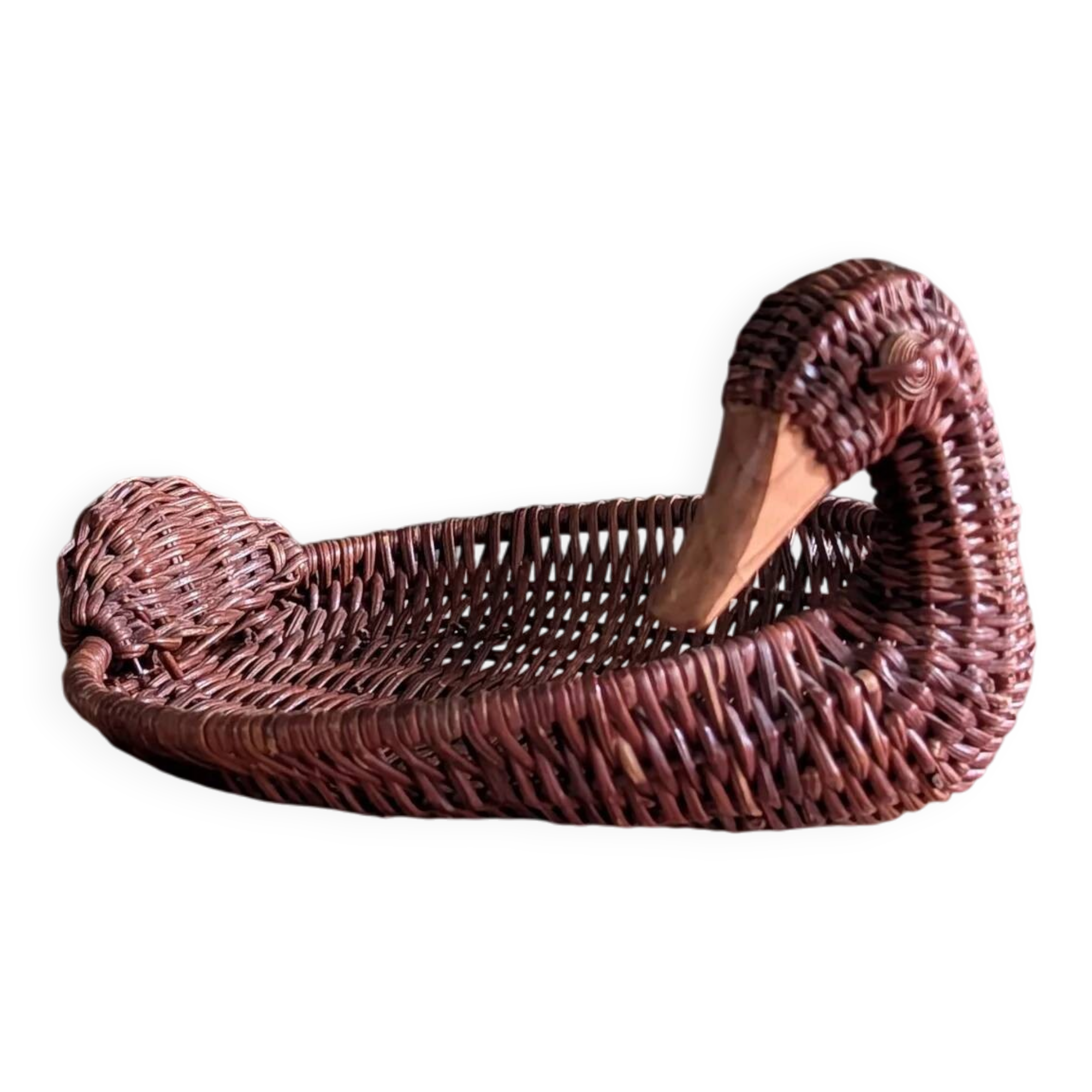 Woven wicker duck catchall