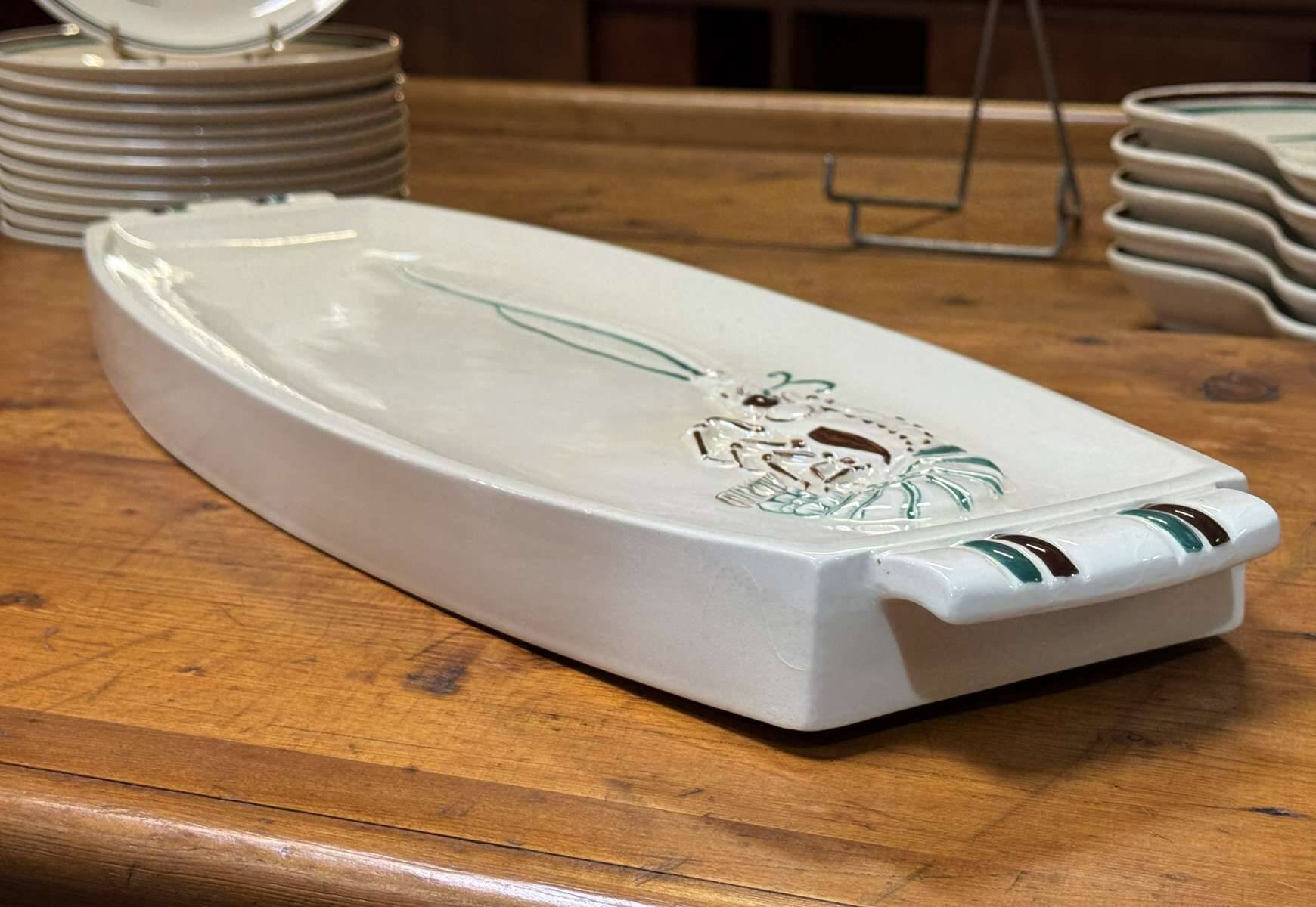 Service à langoustes en faience de Quimper des années 1930