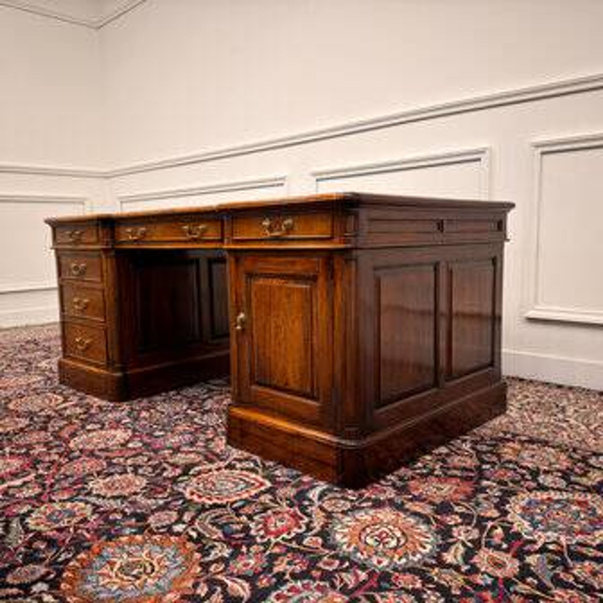 Bureau partenaire anglais classique en cuir vert