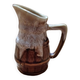 Wine pitcher