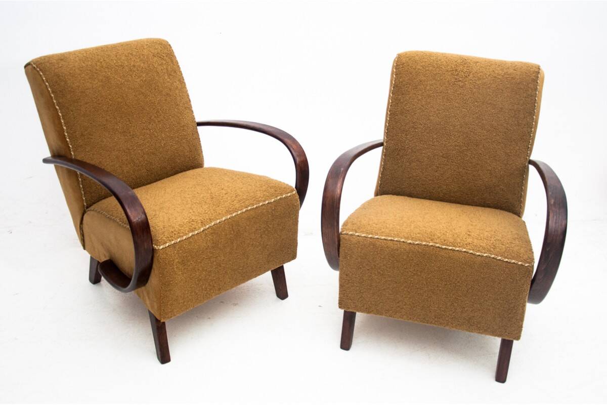 A pair of Art Deco armchairs by J. Halabala from the 1930s, Czech Republic.